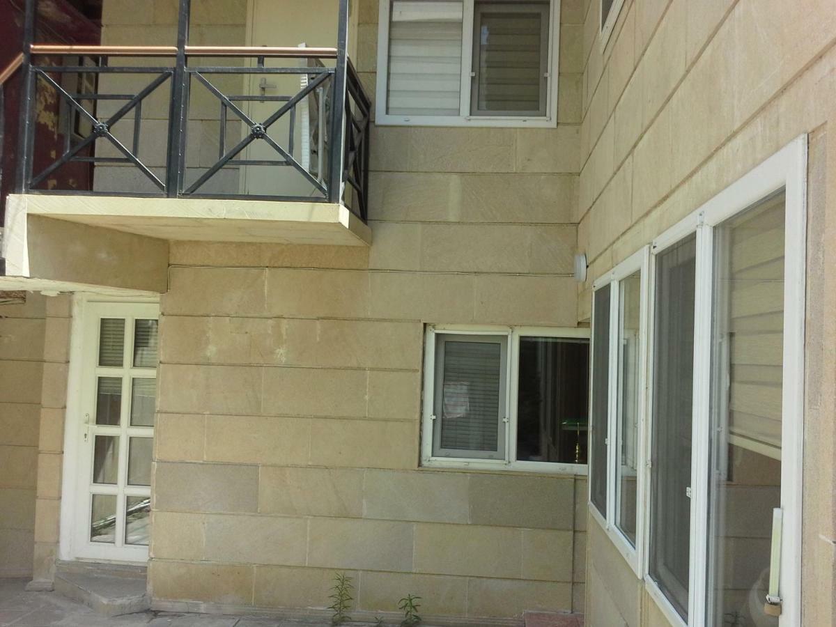 Guest House Tikhiy Dvorik Baku Exteriör bild